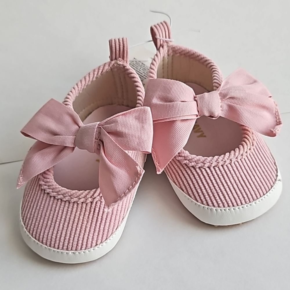 Old Navy Pink Baby Girl Shoes with Bows
